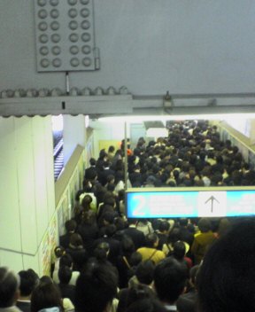 大井町駅入場制限中